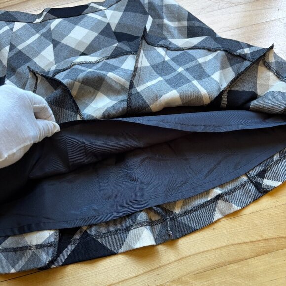 Burberry Blue Label Plaid Wool Skirt Size 38 (US 4) Red & Black Checkered - Picture 7 of 10